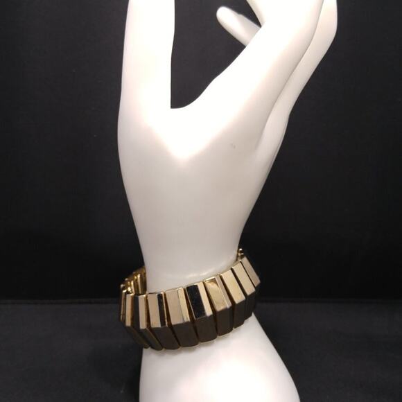 Vintage Modernist Japan Expansion Bracelet, Gold Tone, 6 Inches - Picture 4 of 7